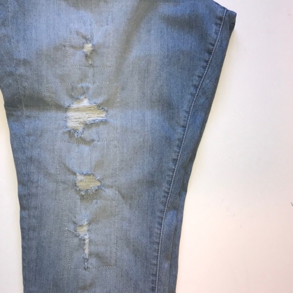 Torrid Boyfriend Distressed Jeans Size 18 - Picture 9 of 13